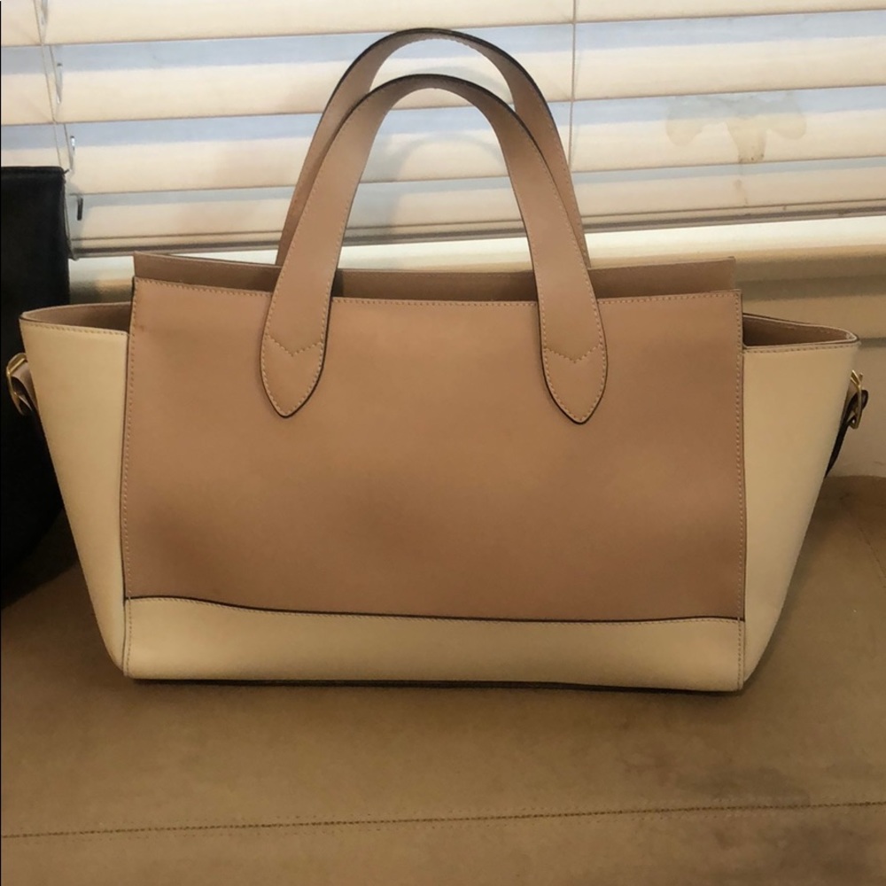 Purses - Picture 5 of 6